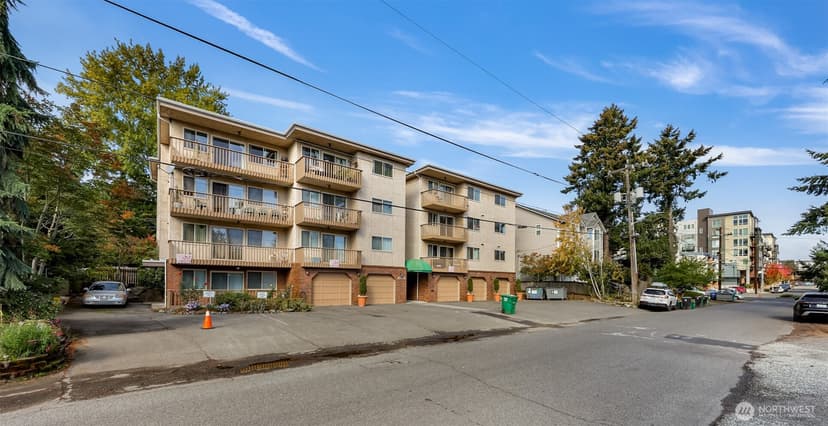 Property photo for 12035 32nd Avenue NE #202, Seattle photo 26