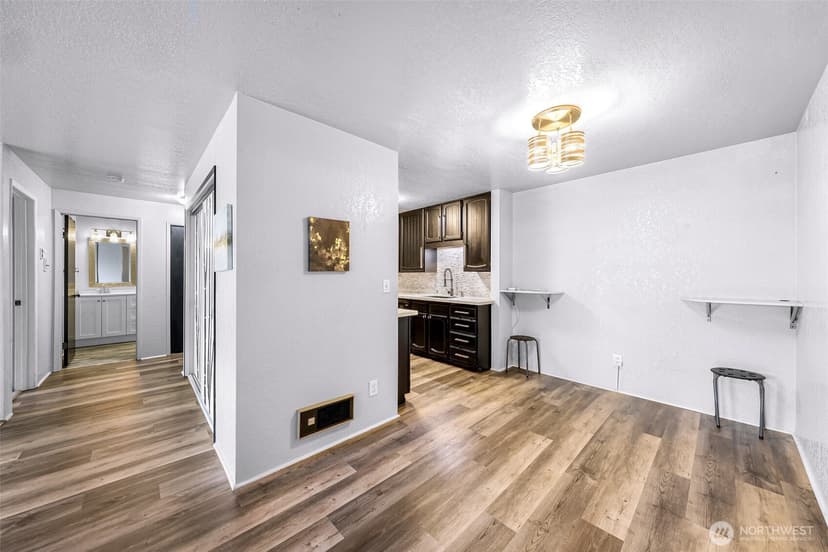 Property photo for 12035 32nd Avenue NE #202, Seattle photo 11
