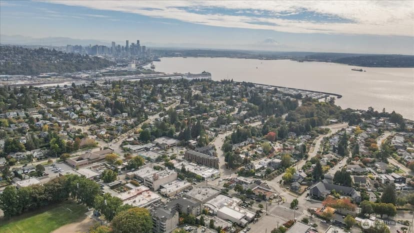 Property photo for 3221 W McGraw Street, Seattle photo 29