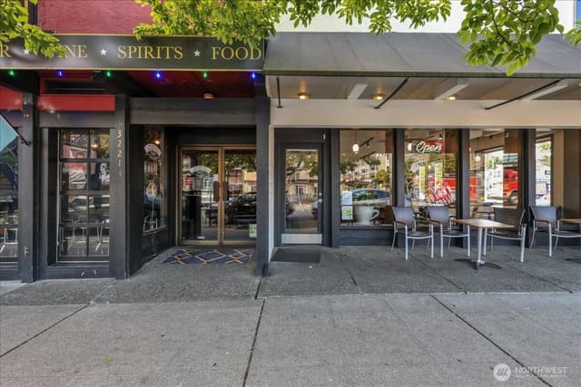 Property photo for 3221 W McGraw Street, Seattle photo 4