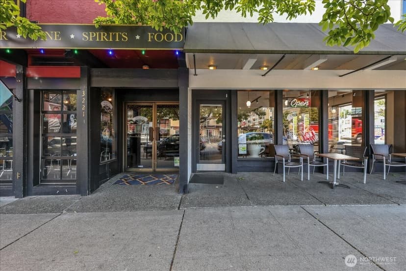 Property photo for 3221 W McGraw Street, Seattle photo 4