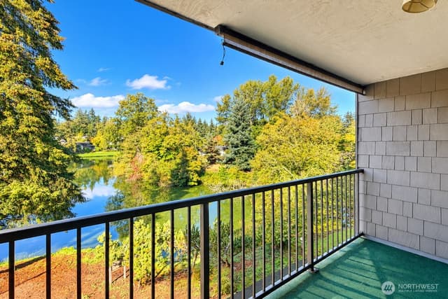 Property photo for 6702 139th Avenue NE #753, Redmond
