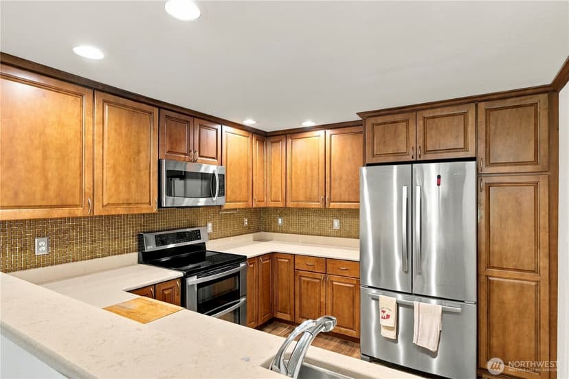 Property photo for 6702 139th Avenue NE #753, Redmond photo 11