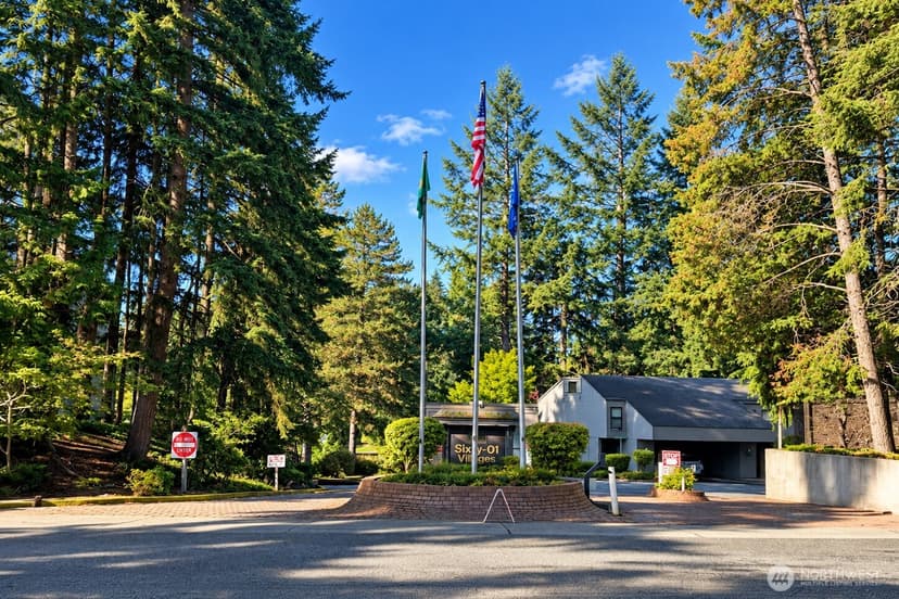 Property photo for 6702 139th Avenue NE #753, Redmond photo 32