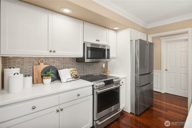 Property photo for 410 2nd Avenue S #111, Kirkland photo 5