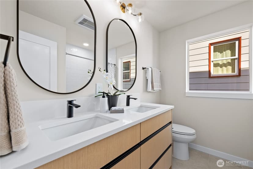 Property photo for 3407 B NW Market Street, Seattle photo 23