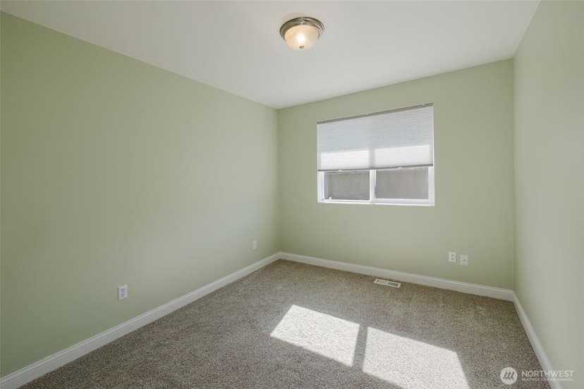 Property photo for 352 NE Miramar Circle, Bremerton photo 31