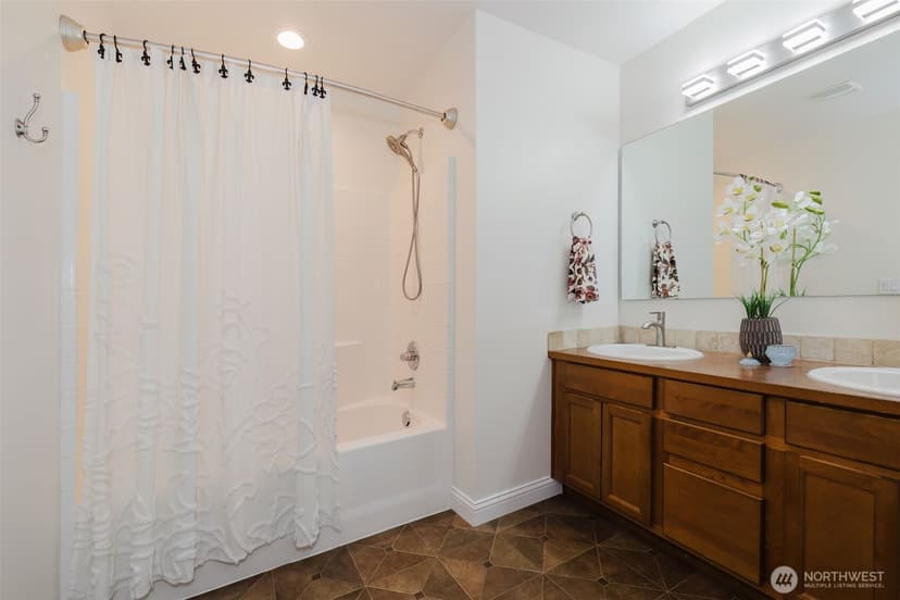 Property photo for 352 NE Miramar Circle, Bremerton photo 25