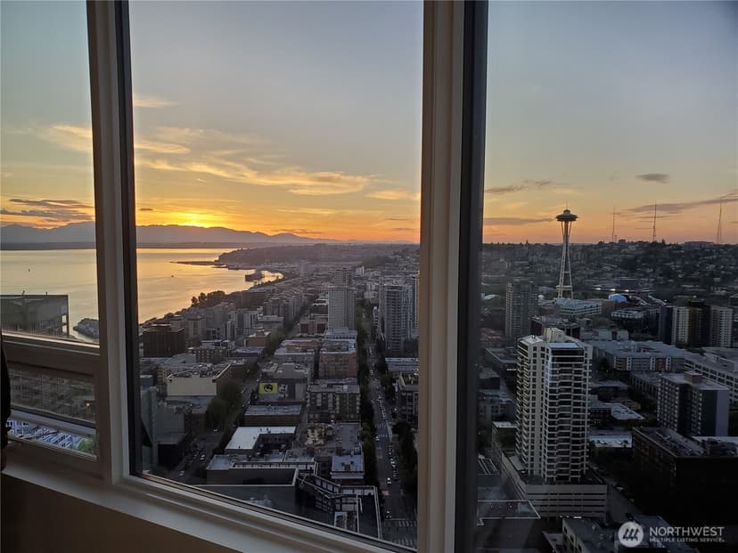 Property photo for 2015 2nd Avenue #3303, Seattle photo 7
