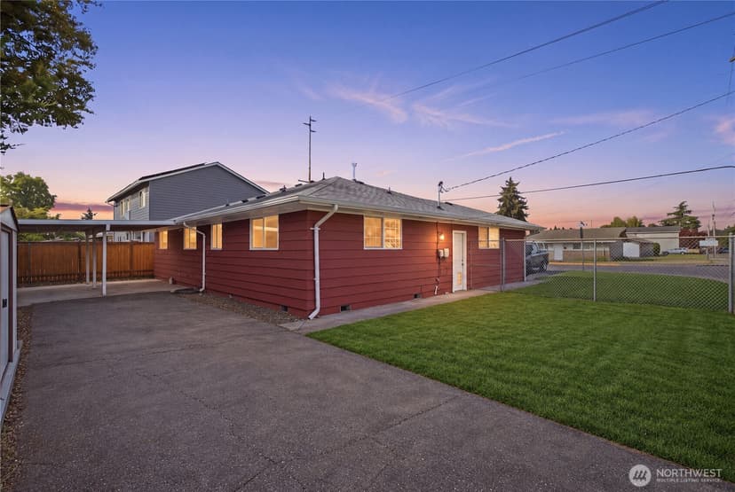 Property photo for 626 9th Avenue SE, Puyallup photo 35
