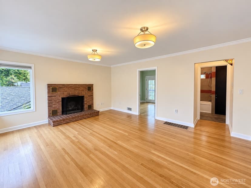 Property photo for 5753 40th Avenue NE, Seattle photo 13