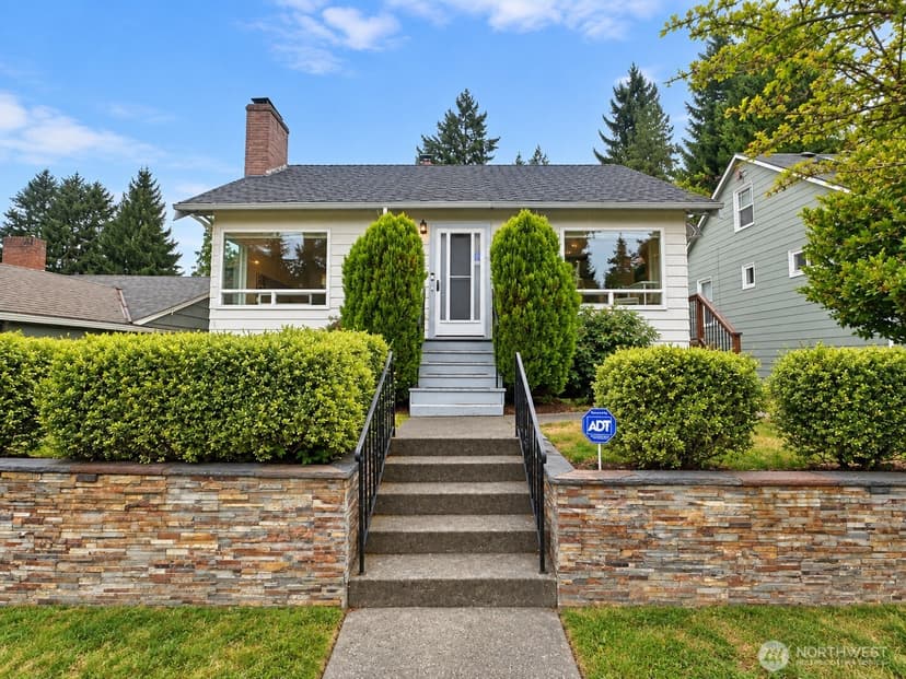 Property photo for 5753 40th Avenue NE, Seattle