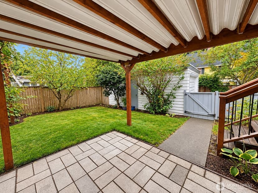 Property photo for 5753 40th Avenue NE, Seattle photo 26