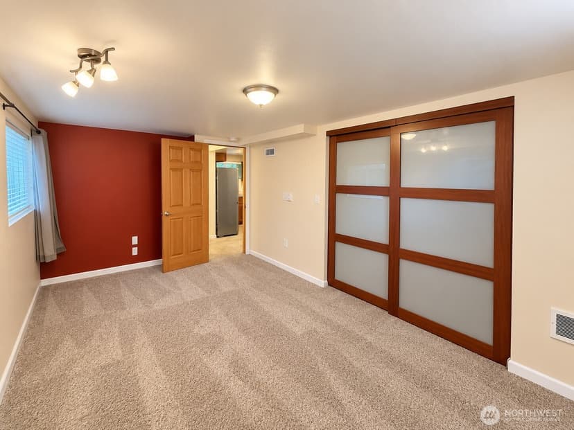Property photo for 5753 40th Avenue NE, Seattle photo 11
