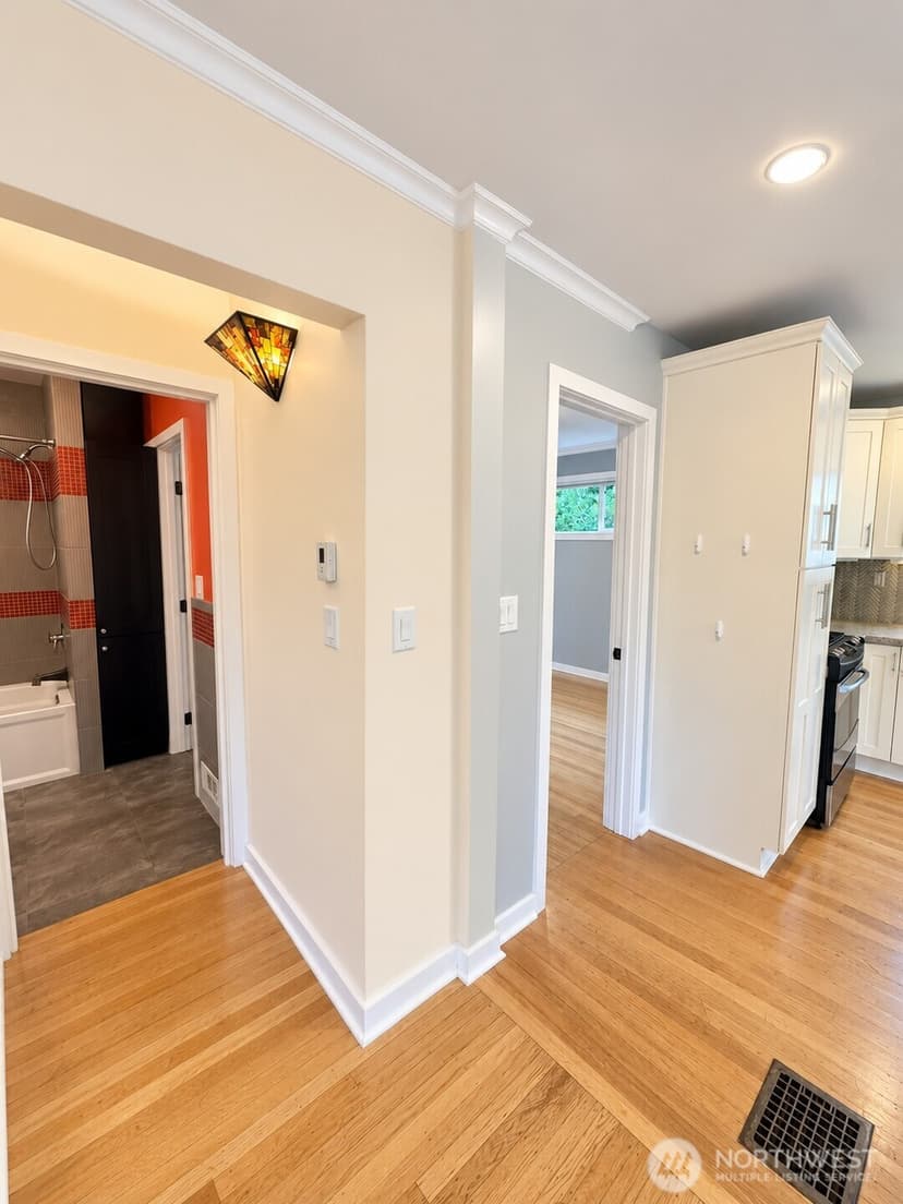 Property photo for 5753 40th Avenue NE, Seattle photo 17