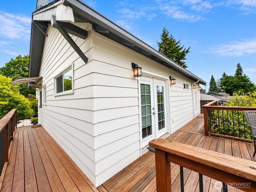 Property photo for 5753 40th Avenue NE, Seattle photo 23