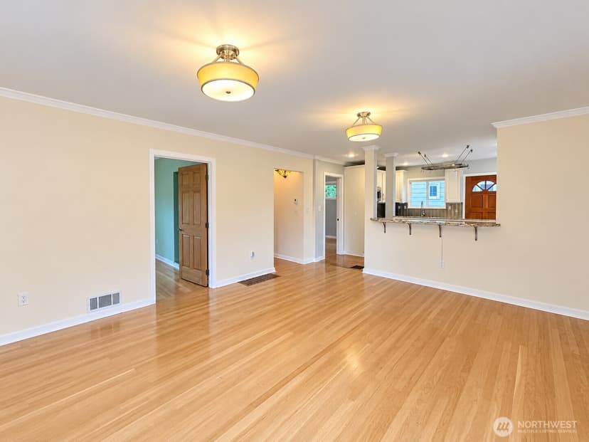Property photo for 5753 40th Avenue NE, Seattle photo 14