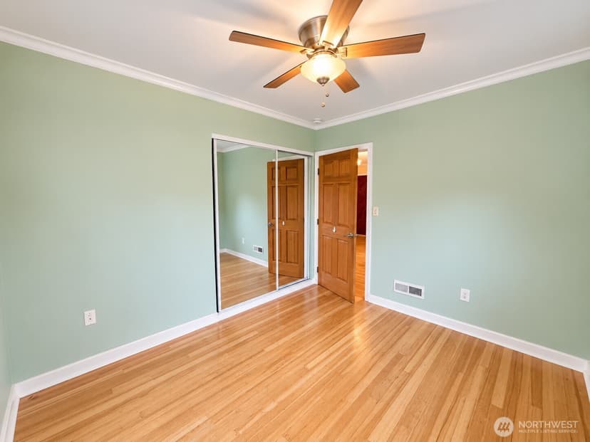 Property photo for 5753 40th Avenue NE, Seattle photo 16