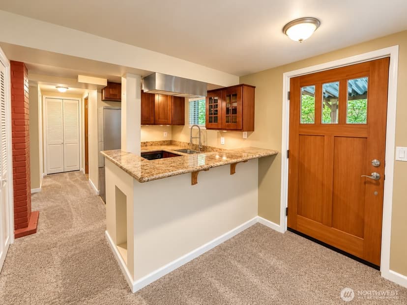 Property photo for 5753 40th Avenue NE, Seattle photo 6
