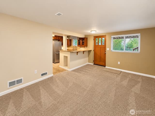 Property photo for 5753 40th Avenue NE, Seattle photo 5