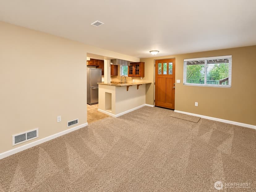 Property photo for 5753 40th Avenue NE, Seattle photo 5