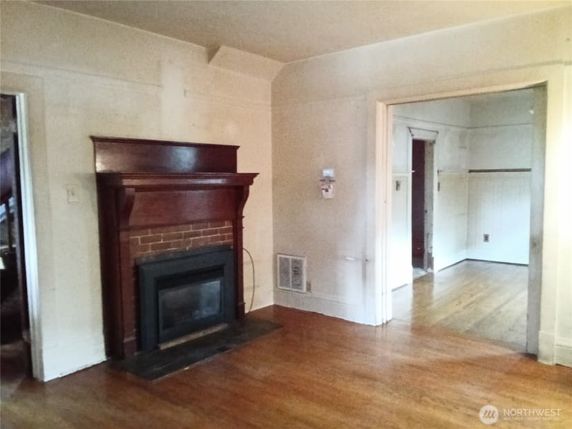 Property photo for 815 N Cushman Avenue, Tacoma photo 5