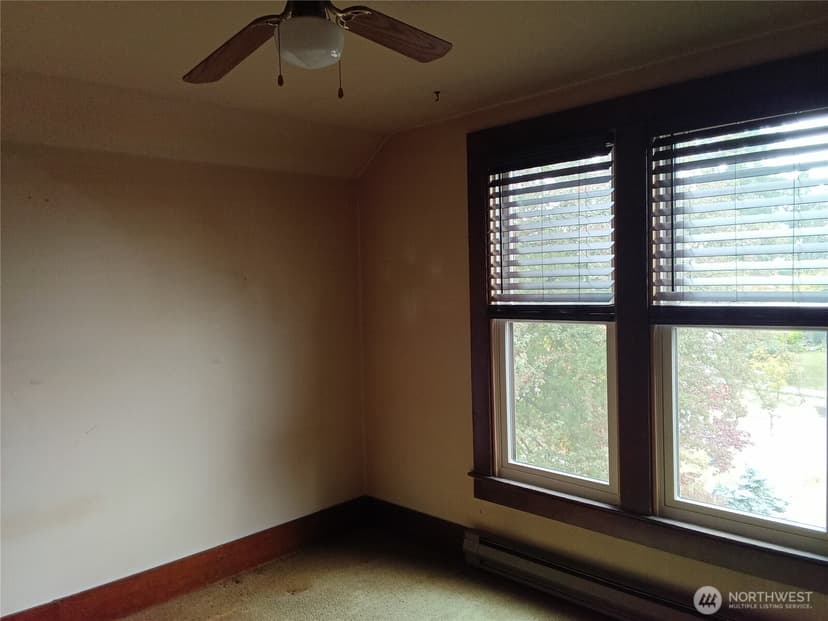 Property photo for 815 N Cushman Avenue, Tacoma photo 4