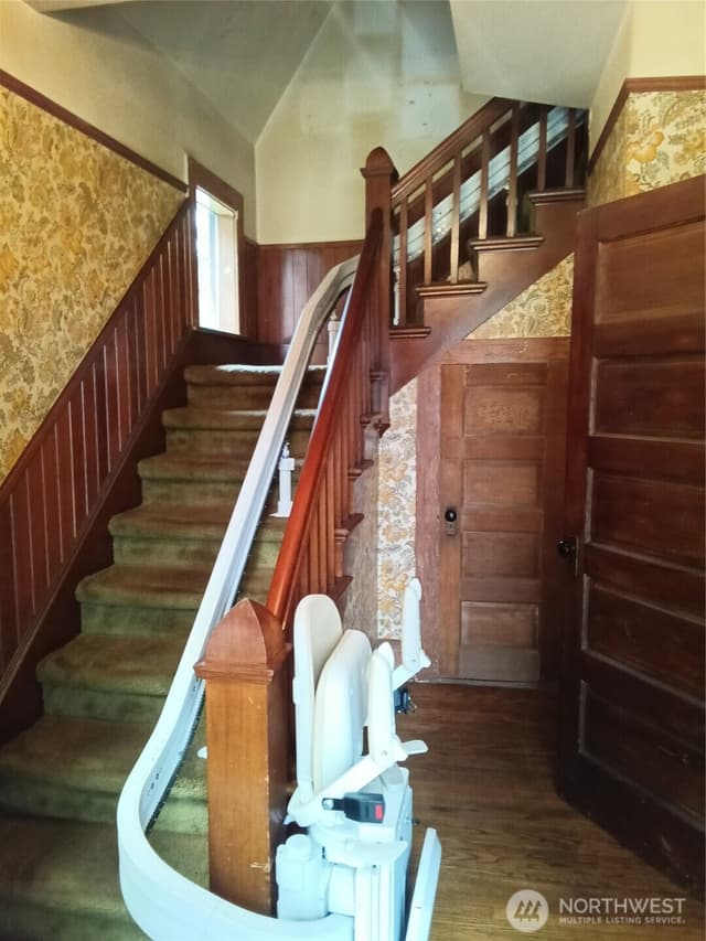 Property photo for 815 N Cushman Avenue, Tacoma photo 3