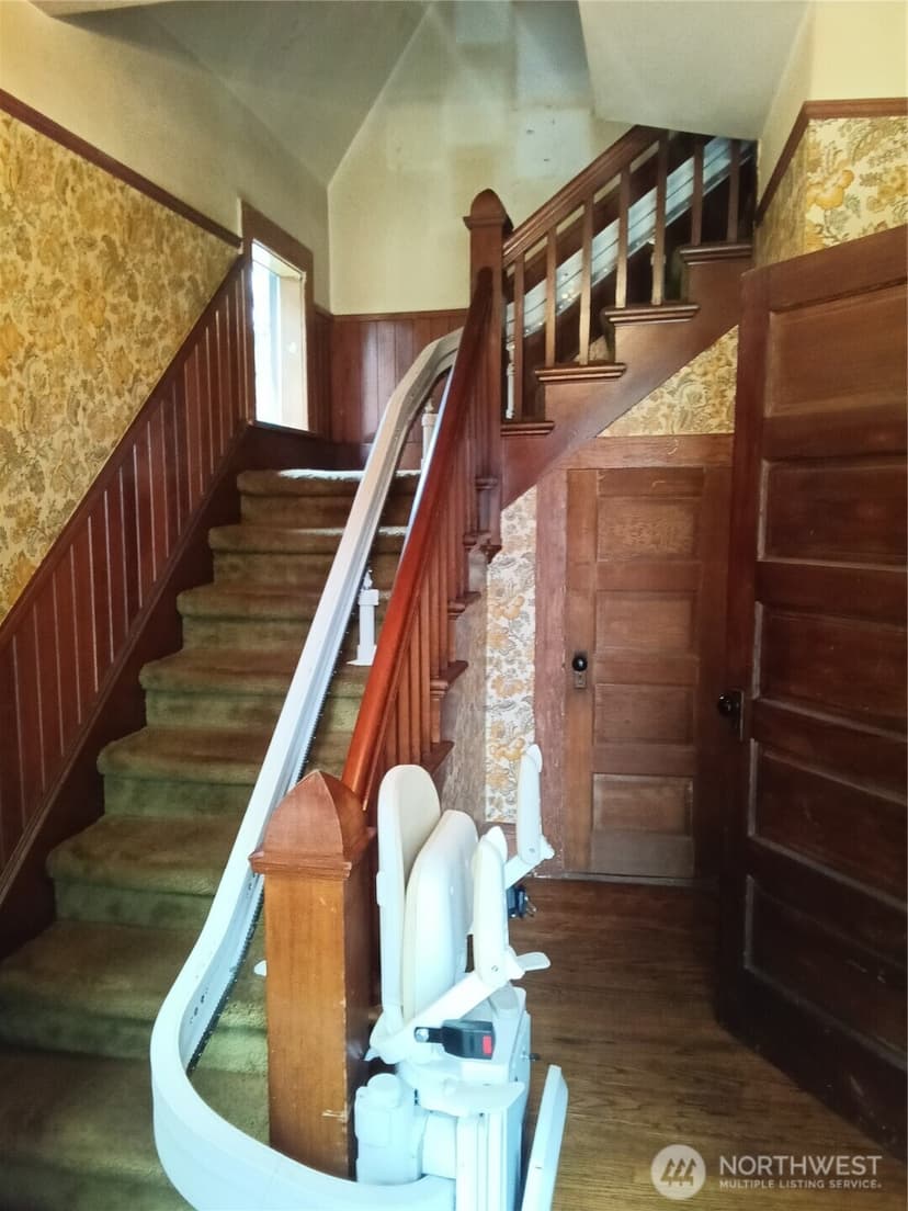 Property photo for 815 N Cushman Avenue, Tacoma photo 3