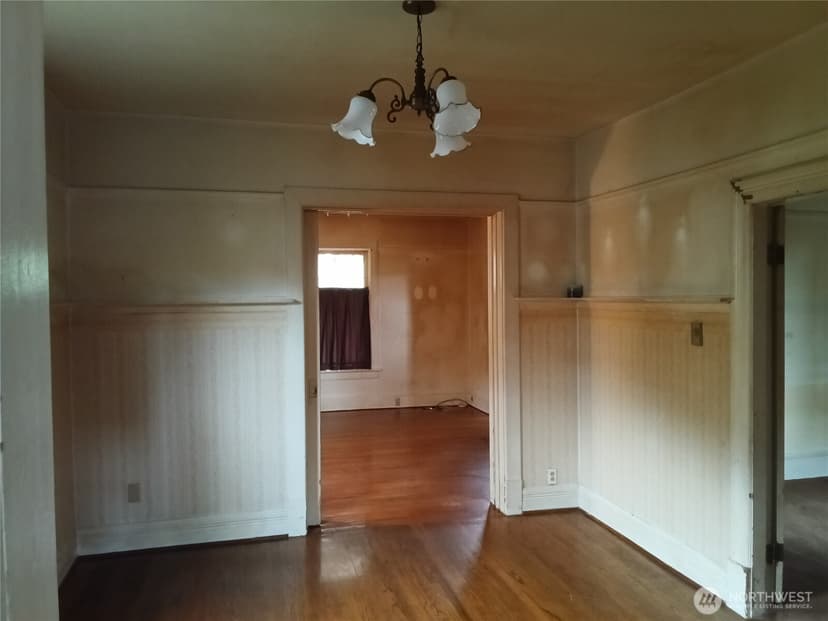 Property photo for 815 N Cushman Avenue, Tacoma photo 6