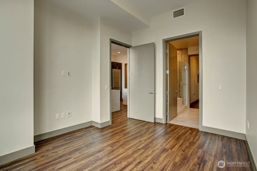 Property photo for 2015 2nd Avenue #3305, Seattle photo 11