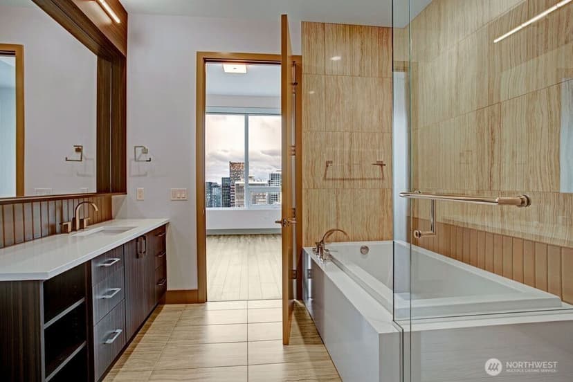 Property photo for 2015 2nd Avenue #3305, Seattle photo 12