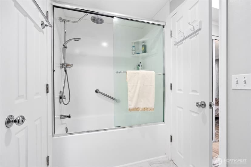 Property photo for 6356 138th Avenue NE #211, Redmond photo 26
