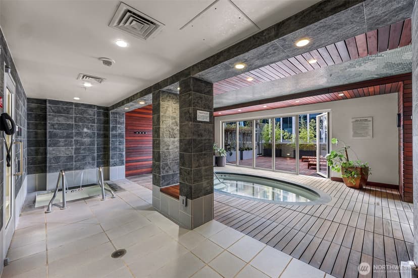 Property photo for 500 106th Avenue NE #1807, Bellevue photo 24