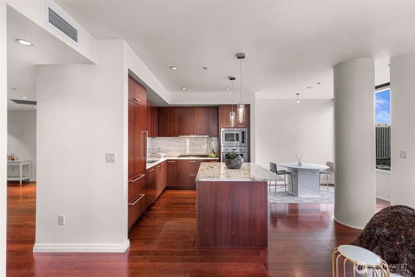 Property photo for 500 106th Avenue NE #1807, Bellevue photo 10