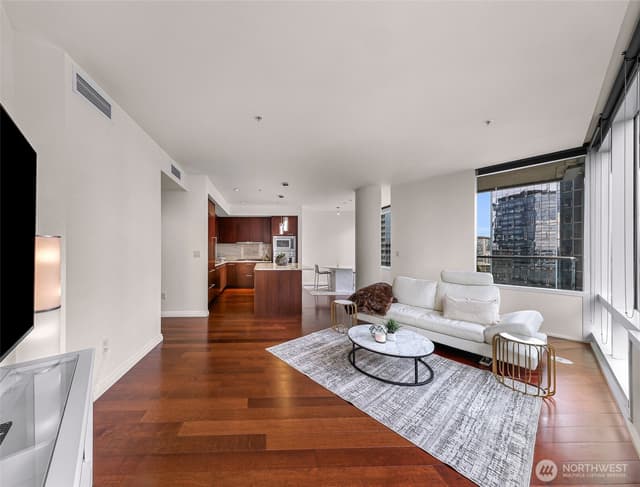 Property photo for 500 106th Avenue NE #1807, Bellevue photo 3