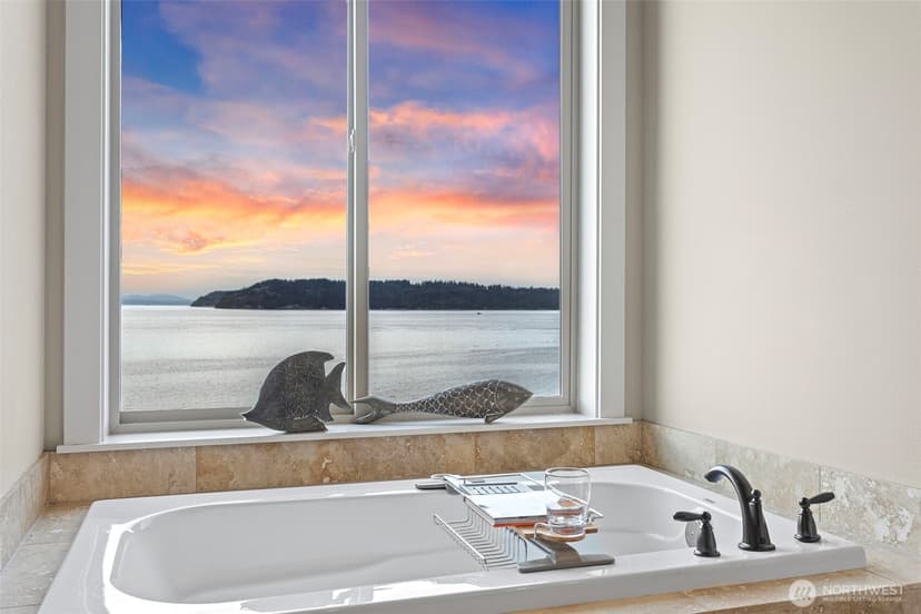 Property photo for 11928 Possession Lane, Edmonds photo 19