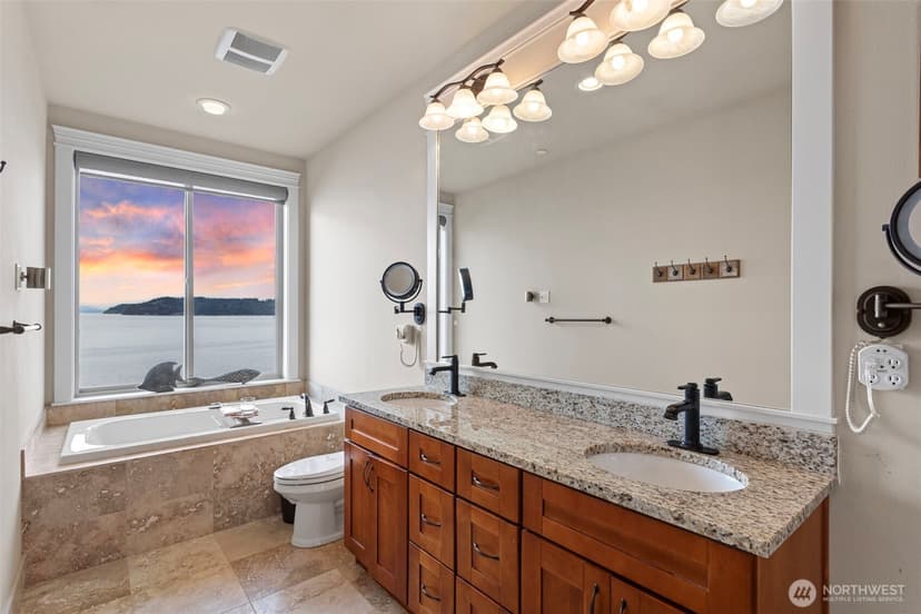 Property photo for 11928 Possession Lane, Edmonds photo 18