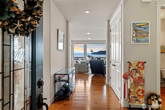 Property photo for 11928 Possession Lane, Edmonds photo 5