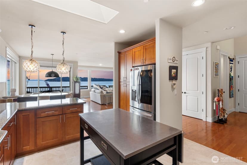 Property photo for 11928 Possession Lane, Edmonds photo 11