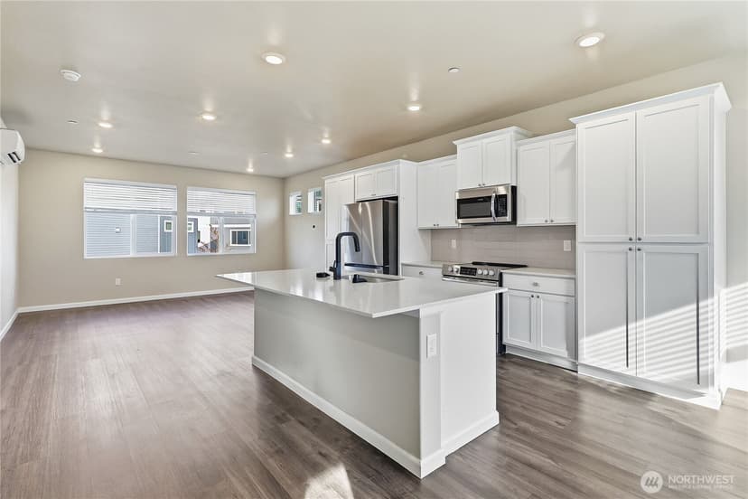 Property photo for 22998 Cherry Street, Black Diamond photo 2