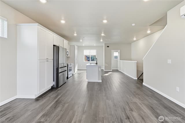 Property photo for 22998 Cherry Street, Black Diamond photo 3