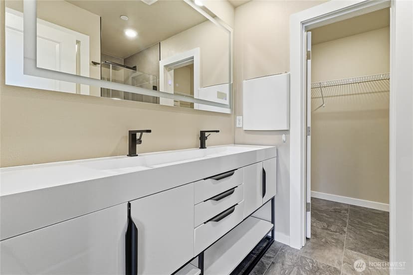Property photo for 22998 Cherry Street, Black Diamond photo 25