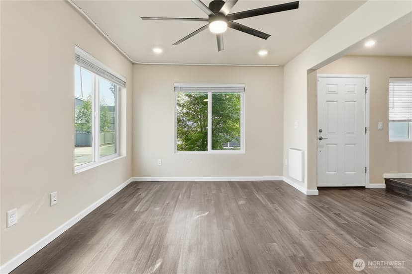 Property photo for 22998 Cherry Street, Black Diamond photo 12