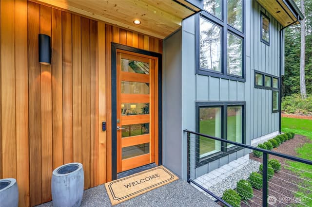 Property photo for 6015 Chorus Frog Street NE, Bainbridge Island photo 2