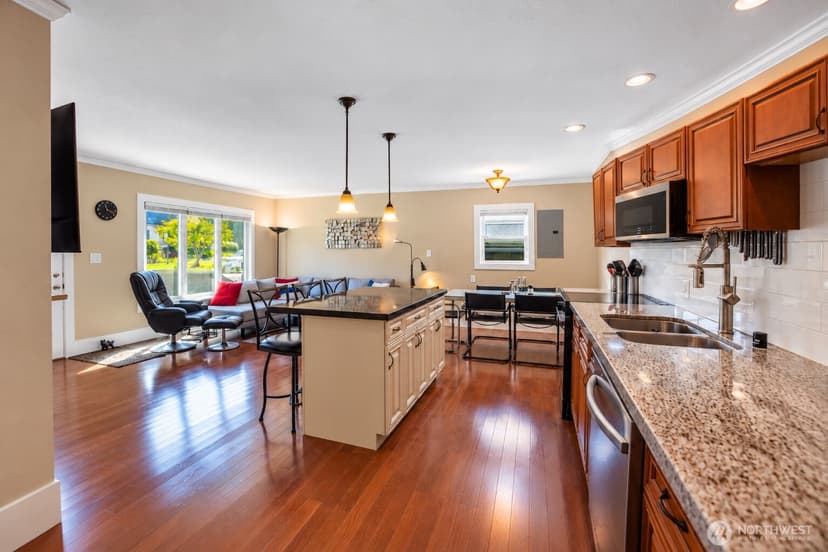 Property photo for 9745 2nd Avenue NW, Seattle photo 11