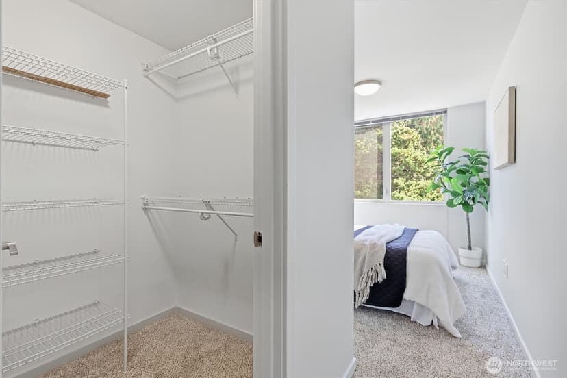 Property photo for 2421 Wickstrom Place SW, Seattle photo 17