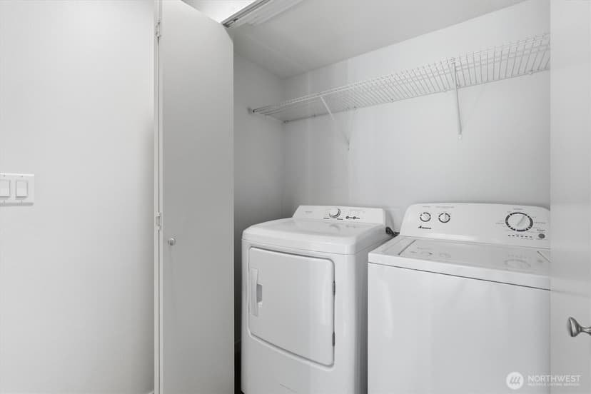 Property photo for 2421 Wickstrom Place SW, Seattle photo 19