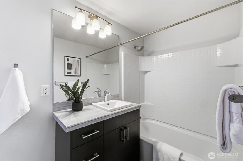 Property photo for 2421 Wickstrom Place SW, Seattle photo 18