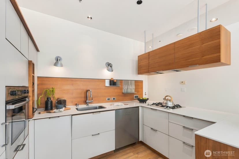 Property photo for 100 1st Avenue S #7, Seattle photo 9